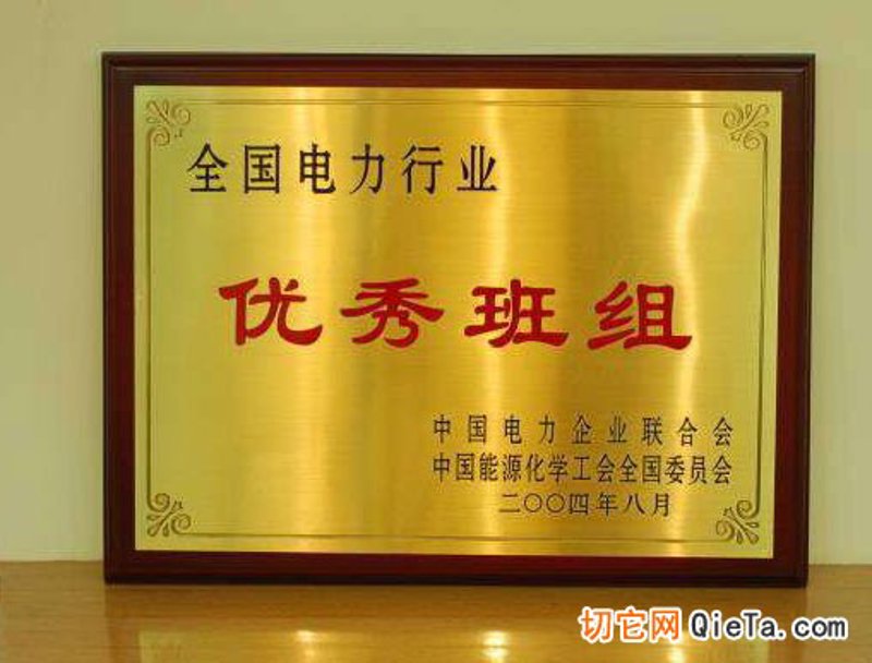 成都木制工艺品选购与定制指南：从实木摆件批发到中式软装木艺